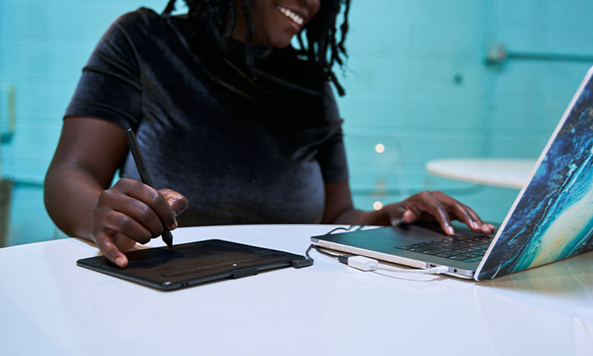 激励和提升黑人在 STEM 领域的卓越表现：美光致力于构建未来