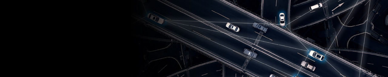 道路上的汽车航拍图像