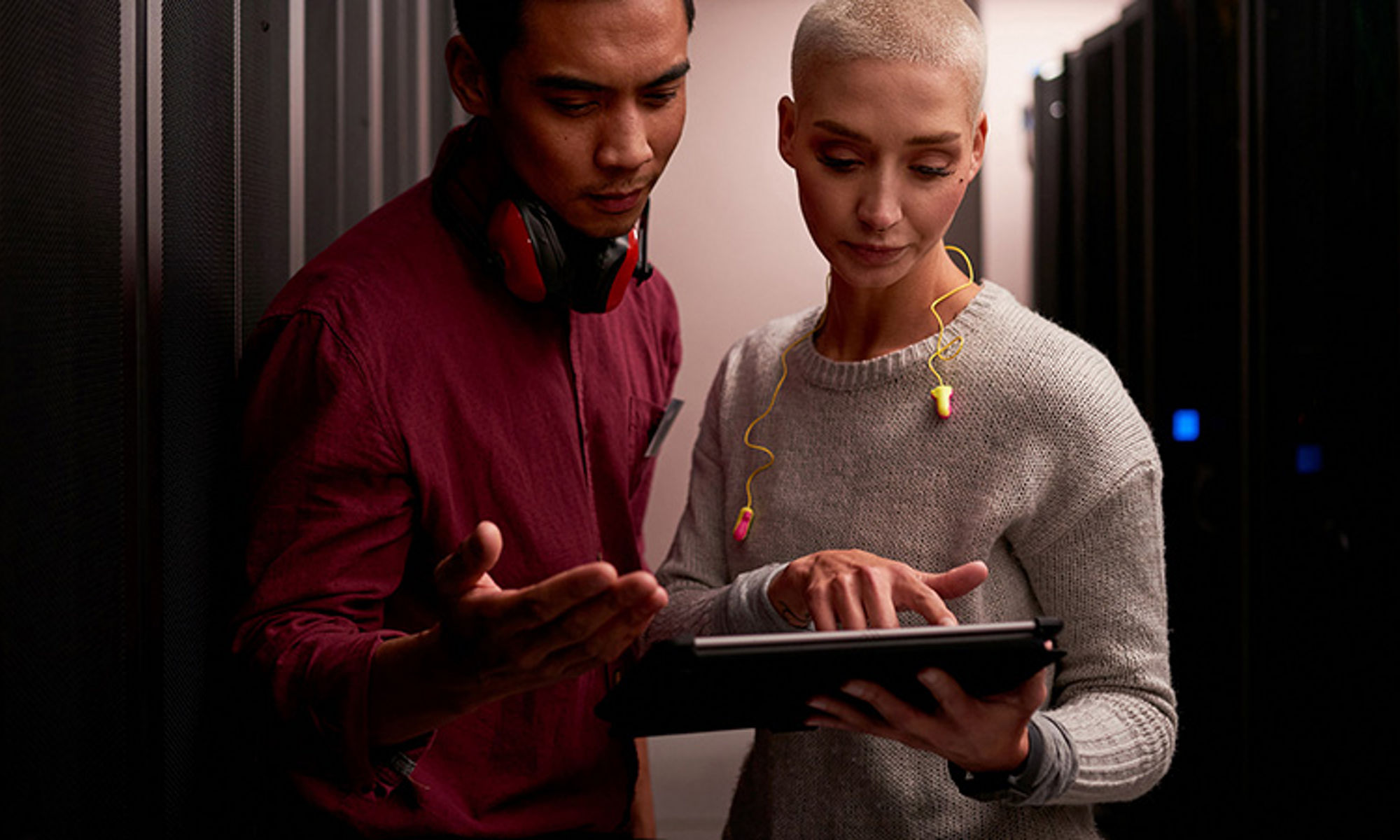 美光 7450 NVMe SSD 提供稳定低延迟，满足先进数据中心工作负载的需求